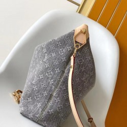 LV Coussin