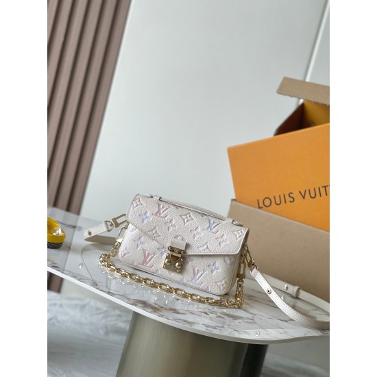 LV Pochette