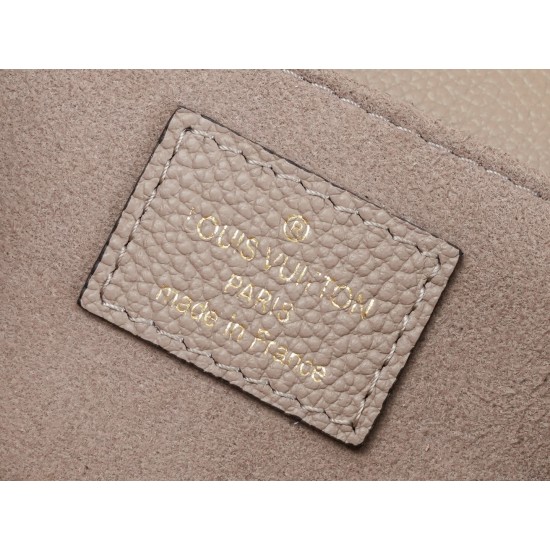 LV Pochette