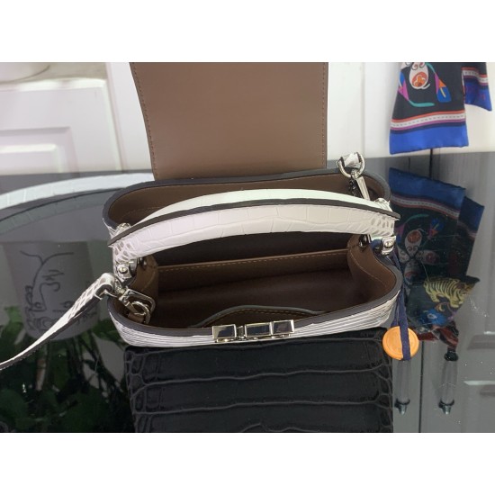 LV Capucines