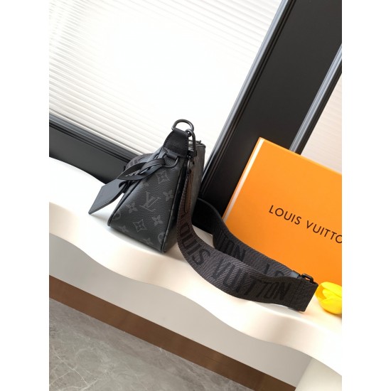 LV Pochette