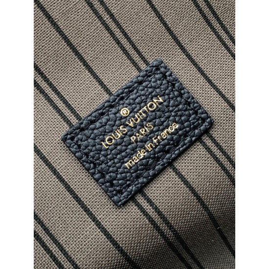 LV Pochette