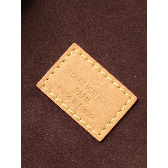 ✨ 原厂✨163变码芯片M82952老花）小号水桶包 nano cannes 手袋以 monogram 帆布裁出圆筒构型，与化妆包设计不谋而合。皮革饰边和标签上压印的路易威登标识丰富工致细节，手柄和可拆卸并调节的肩带成就多种背携风尚。14.5 x 14 x 12 厘米 (长度 x 高 x 宽)