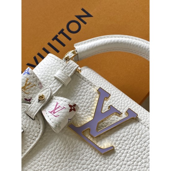 LV Capucines