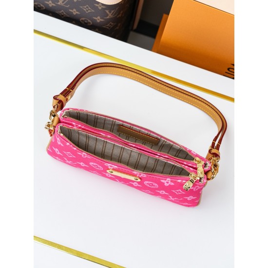 LV Pochette