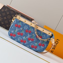 LV Pochette