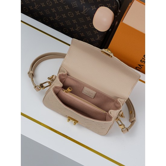 LV Pochette