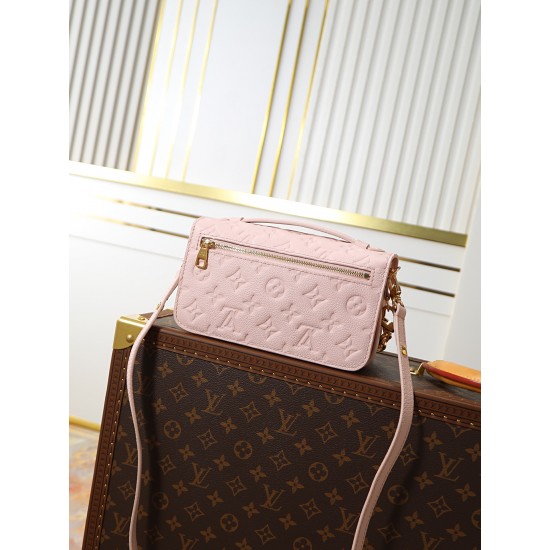 LV Pochette