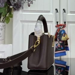 LV Capucines