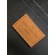 p DAUPHINE CAPITALE 手袋新款 M46751 Dauphine Capitale 手袋融合 Monogram 和 Monogram Reverse 涂层帆布，老花黄花拼色达芙妮凯莉包oo[握手][握手]搭配牛皮革饰边。梯形设计流露复古气息，加长版 LV磁扣点睛别致细节。尺寸：17.5x17.5x9厘米（长度x高x宽）