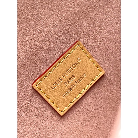 LV Pochette