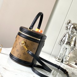 【特级MB原厂皮】CANNES 手袋型号：M43986芯片版材料：A级全钢五金，进口原厂面料包装：全套原厂免税MB包装尺寸：15x17x15cm