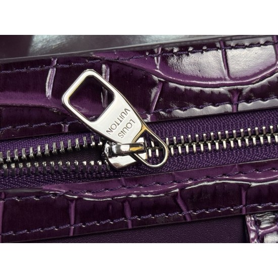 LV Capucines