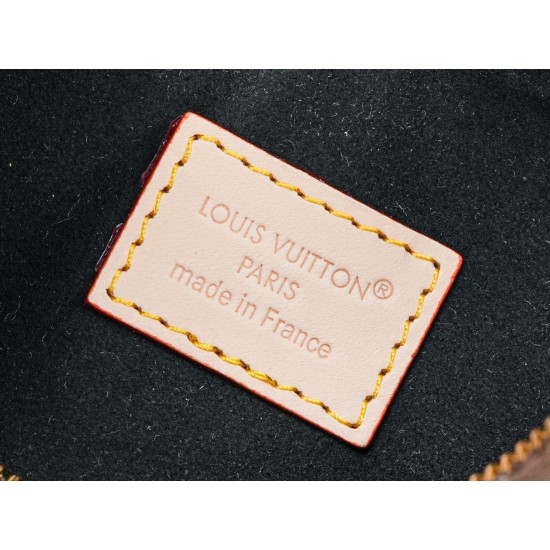 LV Pochette