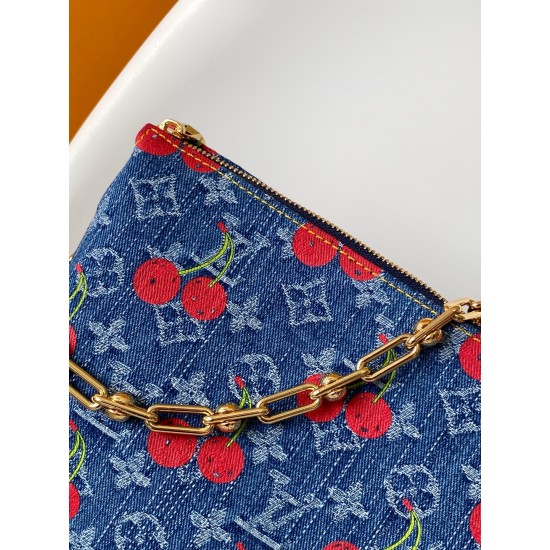 LV Coussin