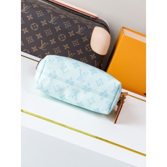 LV Pochette