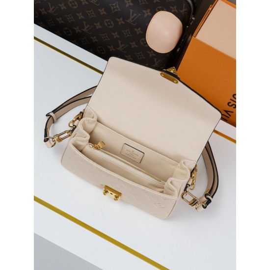LV Pochette