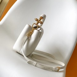 LV Capucines