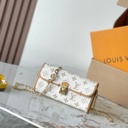 LV Pochette