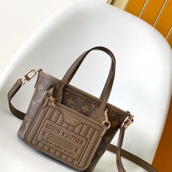 LV Neverfull