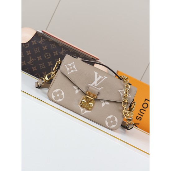 LV Pochette