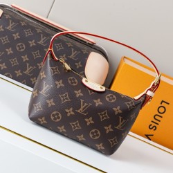 LV Pochette