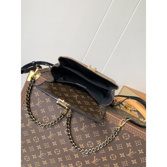 LV Pochette