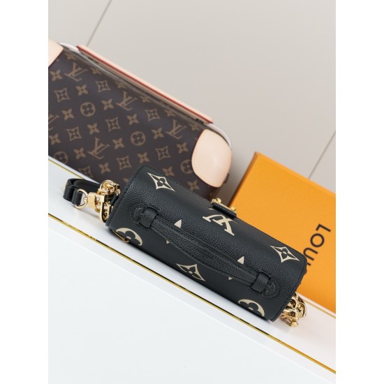 LV Pochette