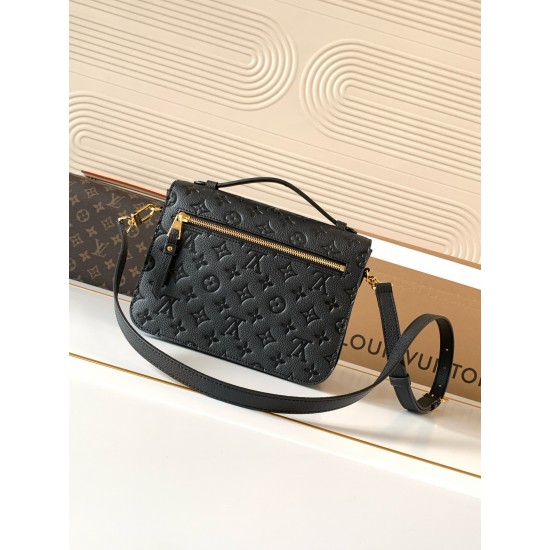 LV Pochette