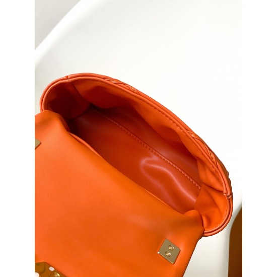 LV Twist