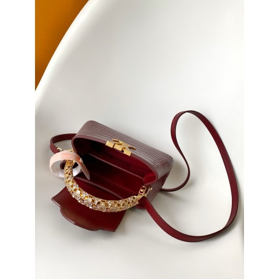 LV Capucines