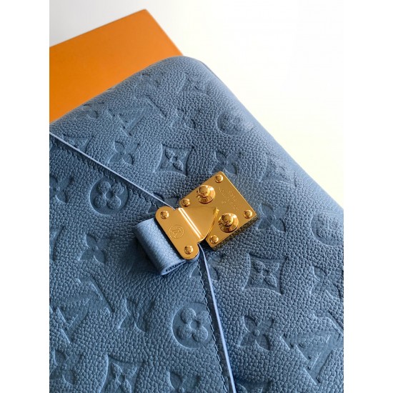 LV Pochette