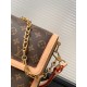 【动态变码芯片 加强版】M47149本款 Dauphine Soft 大号手袋以 Monogram 帆布裁出柔软构型，亮相于 2024 春夏秀场。搭配牛皮革饰边，确保舒适手提。Dauphine 手袋经典元素在此悉数呈现，包括矩形锁扣上的 LV Circle 标识、可拆卸链带与肩带。28.0 x 20.0 x 11.0 厘米 (长 x 高 x 宽)