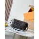 LV Pochette