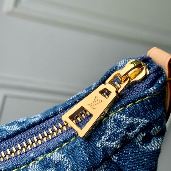 LV Pochette