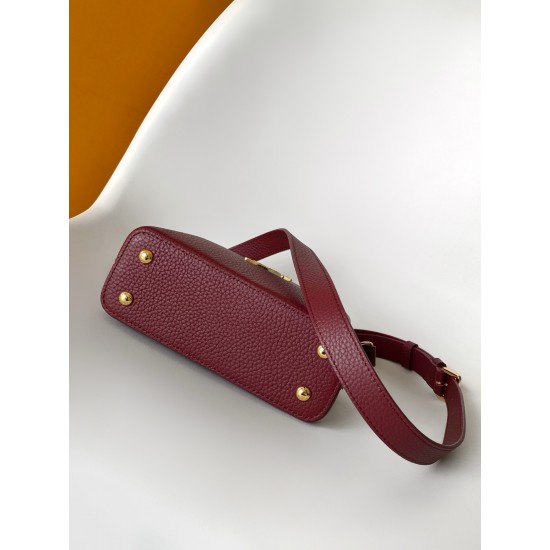 LV Capucines
