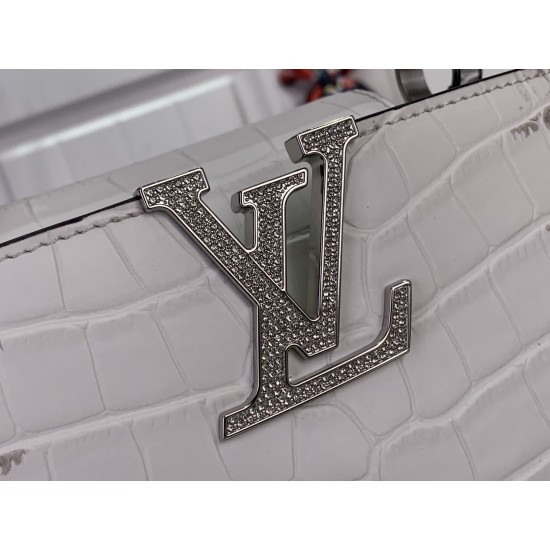 LV Capucines
