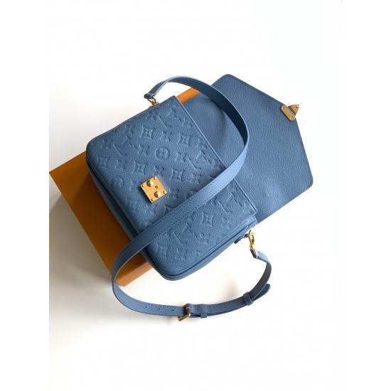 LV Pochette