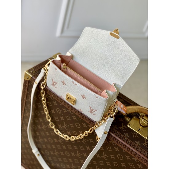 LV Pochette