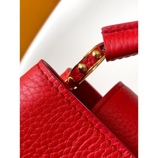 LV Capucines