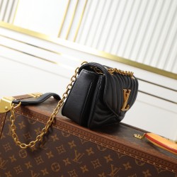 LV Pochette