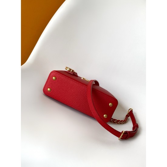 LV Capucines