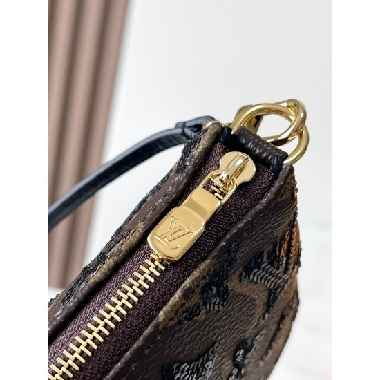 LV Pochette