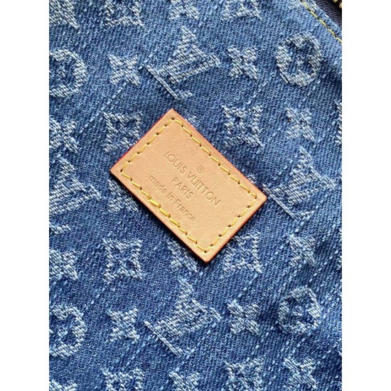 LV Coussin