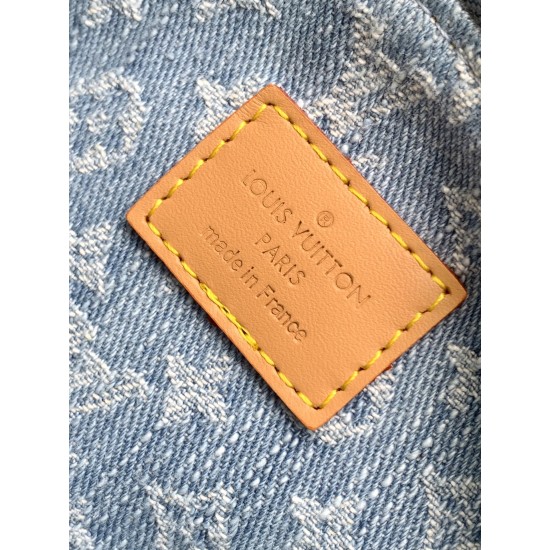 LV Coussin