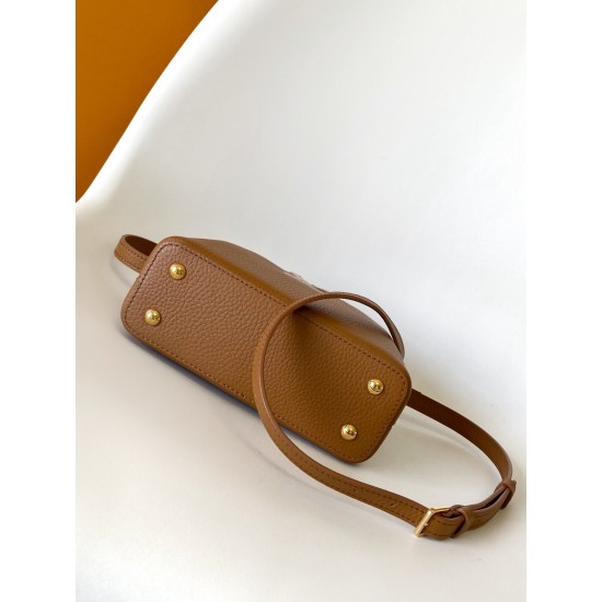 LV Capucines