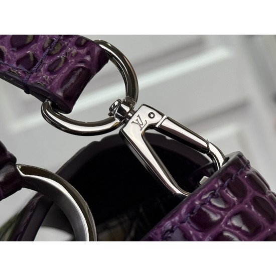 LV Capucines