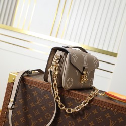LV Pochette