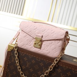 LV Pochette