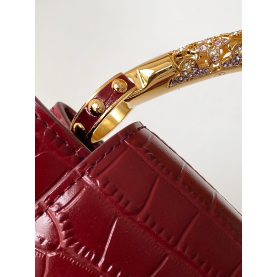 LV Capucines